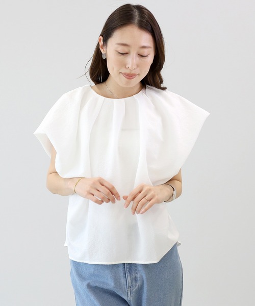 Aletta vita(アレッタビータ)の「変わり織り袖バルーンブラウス(シャツ/ブラウス・レディース・オフホワイト/ブラック・M)」の14枚目の写真
