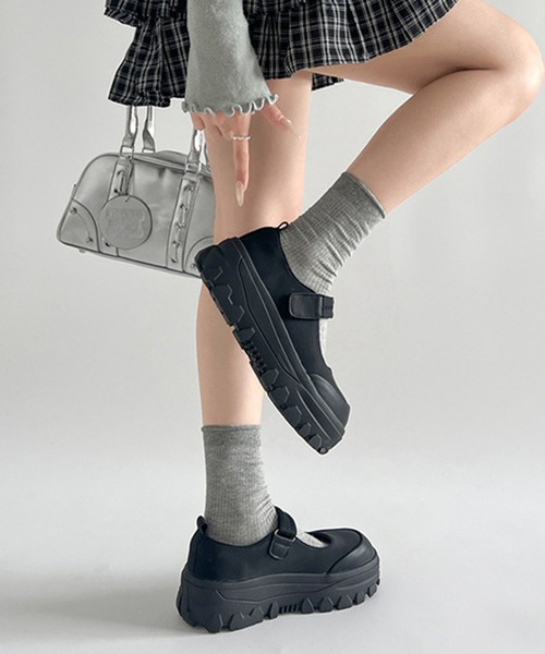 SANSeLF（サンセルフ）の「【SANSeLF】ボリュームソール メリージェーンシューズ  sas25a014（その他シューズ・レディース・ブラック/シルバー・36/39/38/37）」の3枚目の写真