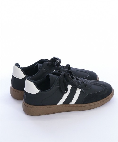 clear（クリア）の「ダブルラインスニーカー[着回し抜群 軽量 ベーシック]≪SS新作≫（スニーカー・レディース・オフホワイト/ブラック・L/M）」の10枚目の写真