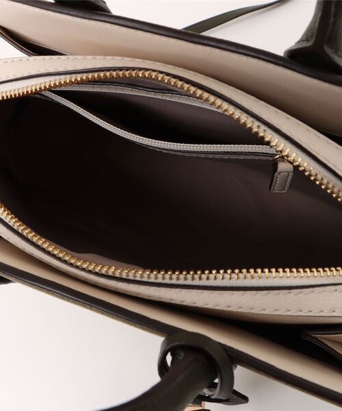 MICHAEL KORS(マイケルコース)の「LAILA カラーブロック ぺブルレザー サッチェル スモール(ハンドバッグ・レディース・グリーン系その他・FREE)」の9枚目の写真