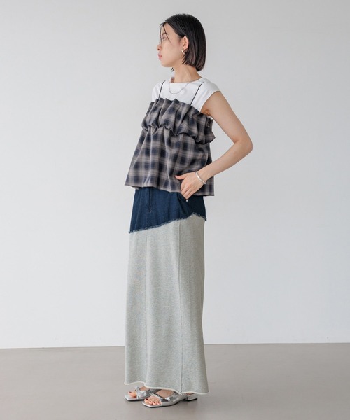 BAYFLOW（ベイフロー）の「[ストレッチ入りで動きやすい]異素材キリカエスカート（スカート・レディース・ブラック/インディゴブルー・FREE）」の4枚目の写真