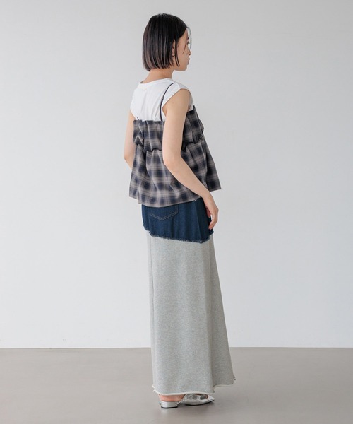 BAYFLOW（ベイフロー）の「[ストレッチ入りで動きやすい]異素材キリカエスカート（スカート・レディース・ブラック/インディゴブルー・FREE）」の5枚目の写真