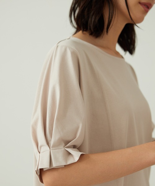 BELLUNA PLUS(ベルーナ)の「ヒンヤリ!袖タックデザインプルオーバー(Tシャツ/カットソー・レディース・グレイッシュベージュ/フューシャピンク/ロイヤルブルー・X-LARGE/LARGE/MEDIUM)」の6枚目の写真