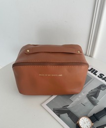 wears（ウェアーズ）の「大容量収納トラベルメイクポーチ（ポーチ）」