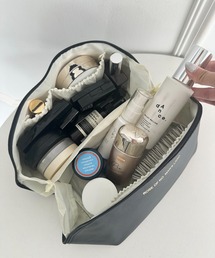 wears（ウェアーズ）の「大容量収納トラベルメイクポーチ（ポーチ）」