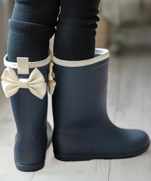 Catherine Cottage(キャサリンコテージ)の「バックリボンレインブーツ(レインシューズ・キッズ・ミント/ネイビー/ライラック・16/17/18/19/20/21/22/23)」の1枚目の写真