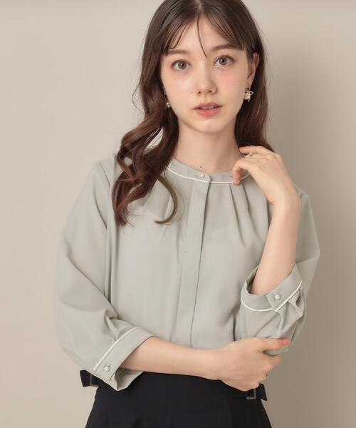 couture brooch(クチュールブローチ)の「【6分袖・通勤】配色ジョーゼットブラウス(シャツ/ブラウス・レディース・グレー系4/アイボリー系4/ネイビー系4・40/38/42/36)」の1枚目の写真