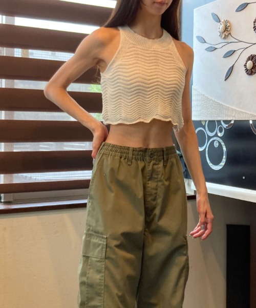 tolene(トレネ)の「透かし編み ホルターネック ノースリーブ ニットトップス(タンクトップ・レディース・ホワイト/イエロー/ブラック・FREE)」の7枚目の写真