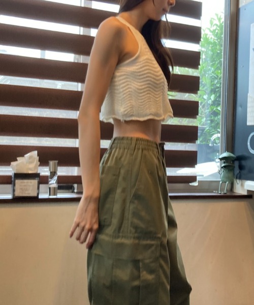 tolene(トレネ)の「透かし編み ホルターネック ノースリーブ ニットトップス(タンクトップ・レディース・ホワイト/イエロー/ブラック・FREE)」の12枚目の写真