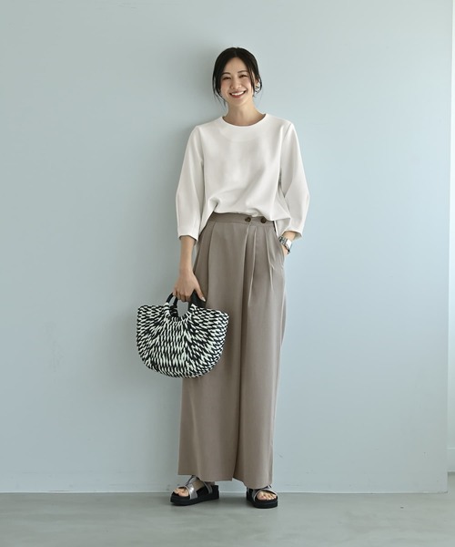 STYLE DELI(スタイルデリ)の「【Kana Oyama×BLK001】バックシャツ生地トップス/DELI size(Tシャツ/カットソー・レディース・ホワイト/ブラック・FREE)」の4枚目の写真