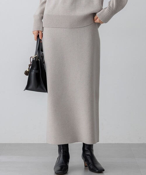 23区 2025aw カシミヤブレンド Iライン ニットスカート チャコール セール】カシミヤブレンド Iライン ニットスカート（スカート）｜23区