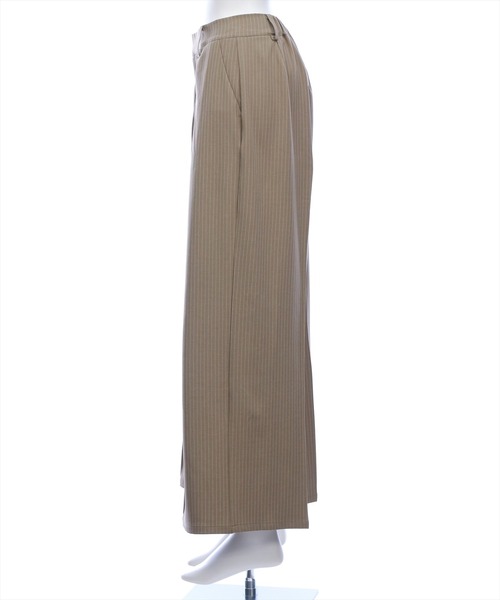 CLEAR BASIC（クリアベーシック）の「【低身長用サイズ有】タックデザインワイドパンツ[オフィスカジュアル 着回し抜群 大人]≪AW新作≫（その他パンツ・レディース・ベージュ系その他/ブラック/グレー・PF/F）」の10枚目の写真