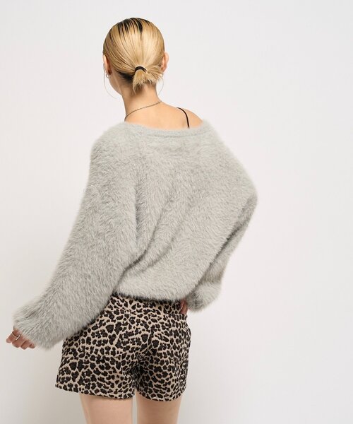 WHO'S WHO gallery（フーズフーギャラリー）の「シャギーロゴオフショルニット（ニット/セーター・レディース・ホワイト/ブラック/サックスブルー/グレー/ネイビー・FREE）」の19枚目の写真