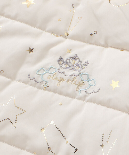 SLAP SLIP BABY（スラップスリップベビー）の「【お揃い】総柄胸刺しゅう裏フリースタフタバギーオールベビー(50~80cm)（その他ベビーウェア・キッズ・オフホワイト/ブルー・FREE）」の9枚目の写真