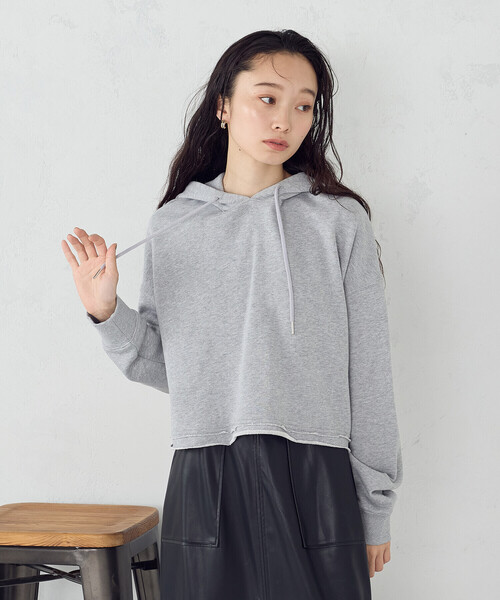 COMME CA ISM（コムサイズム）の「ショート丈　パーカー（パーカー・レディース・ネイビー/グレー・SMALL/MEDIUM/LARGE/X-LARGE）」の7枚目の写真