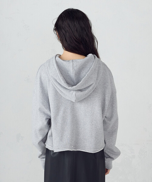 COMME CA ISM（コムサイズム）の「ショート丈　パーカー（パーカー・レディース・ネイビー/グレー・SMALL/MEDIUM/LARGE/X-LARGE）」の17枚目の写真