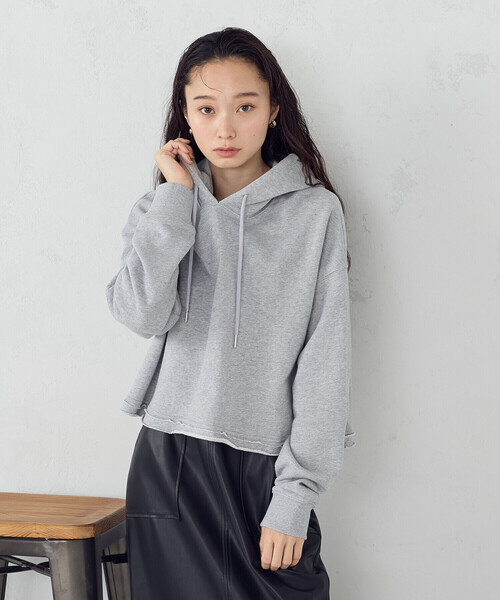 COMME CA ISM（コムサイズム）の「ショート丈　パーカー（パーカー・レディース・ネイビー/グレー・SMALL/MEDIUM/LARGE/X-LARGE）」の8枚目の写真