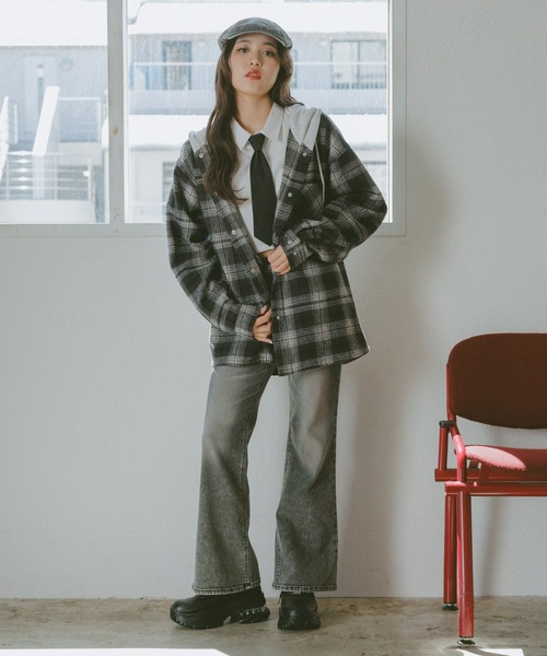 repipi armario（レピピ アルマリオ）の「【裏起毛】デニムフレアパンツ（デニムパンツ・キッズ・ブラック系その他/ブルー系/ブラック・LARGE/MEDIUM/SMALL）」の17枚目の写真