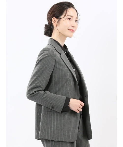 m.f.editorial(エムエフエディトリアル)の「【ストレッチ ウォッシャブル】m.f.エディトリアル レディース ピンスト リラクシング 1ボタン ジャケット グレー (セットアップ可能)(スーツジャケット・レディース・グレー系その他2・S/MEDIUM/LARGE)」の6枚目の写真