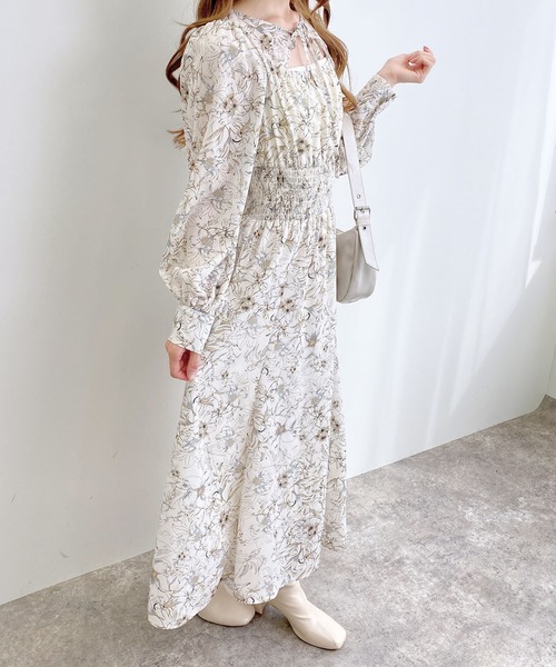 INGNI（イング）の「【WEB限定】デコルテオープン花柄ワンピース（ワンピース・レディース・ピンク/グレー/アイボリー・M）」の15枚目の写真