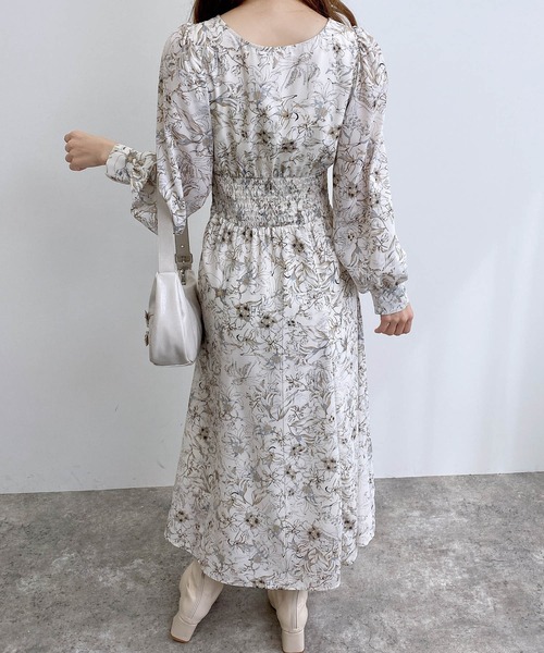 INGNI（イング）の「【WEB限定】デコルテオープン花柄ワンピース（ワンピース・レディース・ピンク/グレー/アイボリー・M）」の16枚目の写真