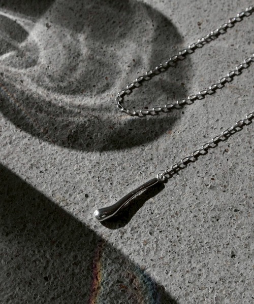 Soierie（ソワリー）の「ディストート ハート ネックレス / Distort heart necklace（ネックレス・レディース・シルバー/ゴールド・FREE）」の4枚目の写真