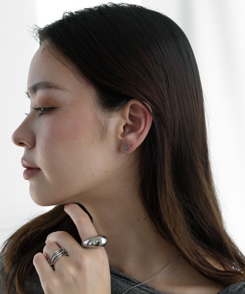 abaskdesign（アバスクデザイン）の「金属アレルギー対応　シンプルスターピアス（ピアス（両耳用）・レディース・ゴールド/シルバー・FREE）」の11枚目の写真