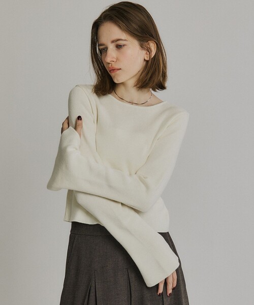 PUBLIC TOKYO(パブリックトウキョウ)の「コットンカシミヤスリットスリーブニット(ニット/セーター・レディース・ダークグレー/ホワイト/ブルー・FREE)」の1枚目の写真