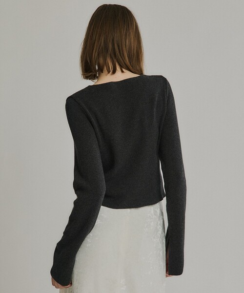 PUBLIC TOKYO(パブリックトウキョウ)の「コットンカシミヤスリットスリーブニット(ニット/セーター・レディース・ダークグレー/ホワイト/ブルー・FREE)」の12枚目の写真