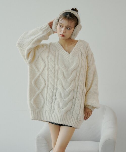 Chico（チコ）の「ケーブルVルーズニットワンピース（ワンピース・レディース・ベージュ/ブラウン/アイボリー/ピンク・FREE）」の5枚目の写真