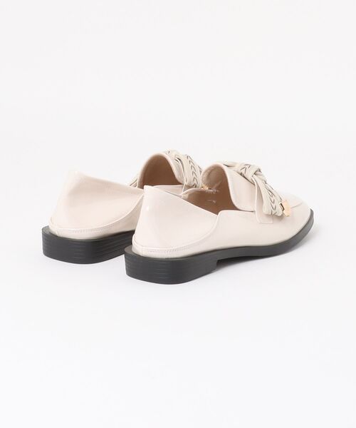 shoes365（シューズスリーシックスファイヴ）の「ゴールドリボンビット ローファー（ローファー・レディース・ライトベージュ/ブラック・23.0cm/25.5cm/25.0cm/24.5cm/23.5cm）」の3枚目の写真