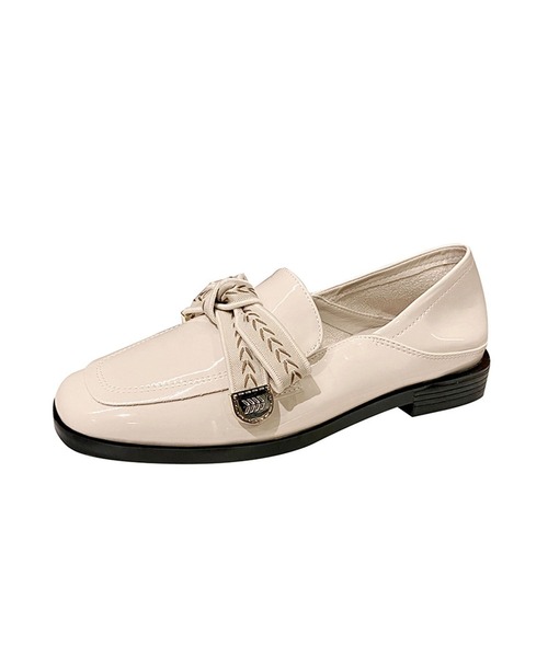 shoes365（シューズスリーシックスファイヴ）の「ゴールドリボンビット ローファー（ローファー・レディース・ライトベージュ/ブラック・23.0cm/25.5cm/25.0cm/24.5cm/23.5cm）」の14枚目の写真