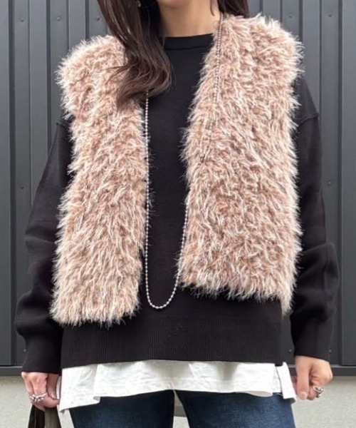 HONEYSUCKLE ROSE】フェイクファー ベスト (エコファー / 体型カバー