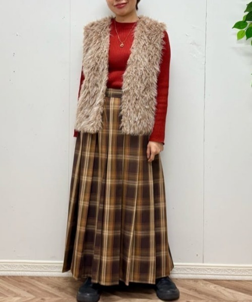 Right-on(ライトオン)の「【HONEYSUCKLE ROSE】フェイクファー ベスト (エコファー / 体型カバー)(ベスト・レディース・ブラウン/ライトベージュ・L/M)」の5枚目の写真