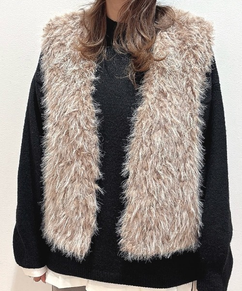 Right-on(ライトオン)の「【HONEYSUCKLE ROSE】フェイクファー ベスト (エコファー / 体型カバー)(ベスト・レディース・ブラウン/ライトベージュ・L/M)」の10枚目の写真