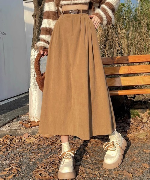 SallyLunn(サリーラン)の「コーデュロイフレアスカート(スカート・レディース・ブラウン/ブラック・L/M)」の1枚目の写真