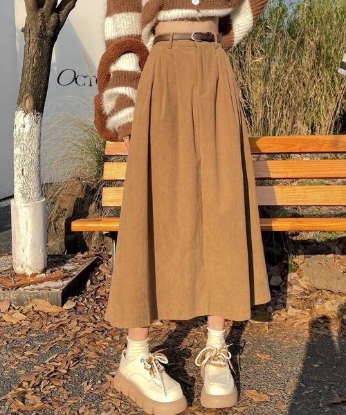 SallyLunn(サリーラン)の「コーデュロイフレアスカート(スカート・レディース・ブラウン/ブラック・L/M)」の6枚目の写真