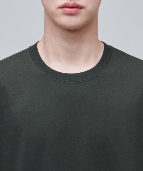 MUSINSA STANDARD（ムシンサスタンダード）の「[クールタンダード] オーバーサイズクルーネックTシャツ [カーキ]（Tシャツ/カットソー・メンズ・その他・LARGE/X-LARGE/XX-LARGE/XXX-LARGE/MEDIUM）」の4枚目の写真