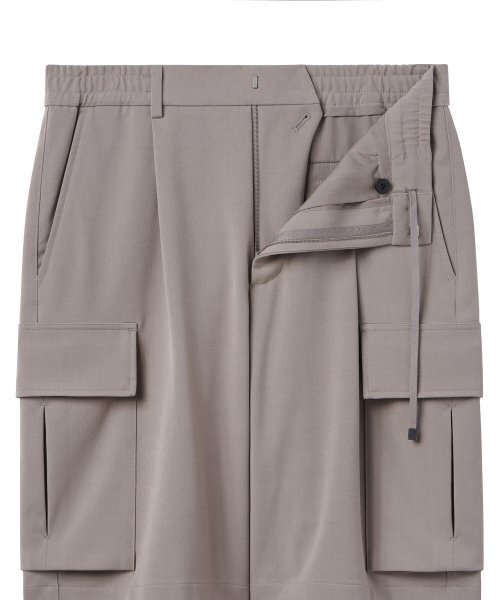 MUSINSA STANDARD（ムシンサスタンダード）の「ワイドバンディングカーゴハーフスラックス[グレイッシュベージュ]（スラックス・メンズ・その他・40/38/42/36/34/32/30/31/33/26/27/28/29）」の5枚目の写真