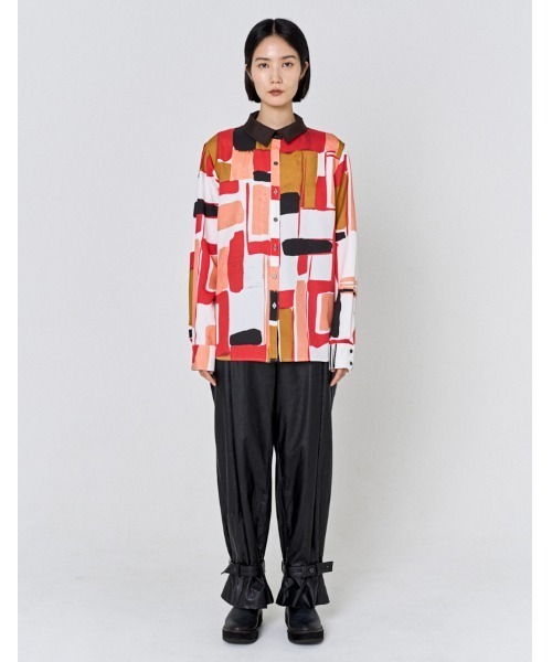 RUMCHE(ラムシェ)の「Fake Leather Belt Trousers / フェイクレザーベルトパンツ(その他パンツ・レディース・ブラック・SMALL/MEDIUM)」の9枚目の写真