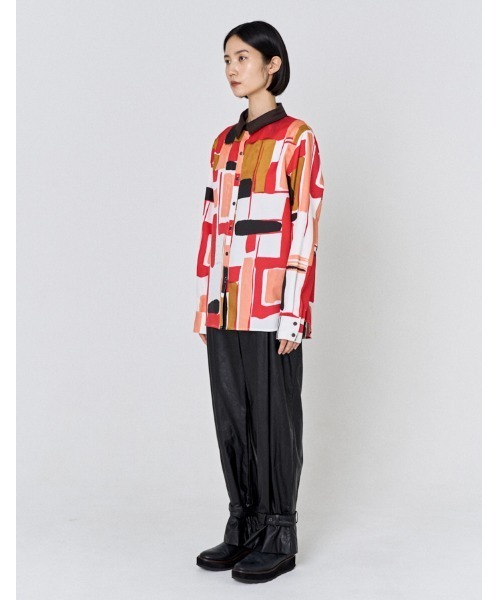 RUMCHE(ラムシェ)の「Fake Leather Belt Trousers / フェイクレザーベルトパンツ(その他パンツ・レディース・ブラック・SMALL/MEDIUM)」の10枚目の写真