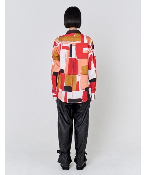 RUMCHE(ラムシェ)の「Fake Leather Belt Trousers / フェイクレザーベルトパンツ(その他パンツ・レディース・ブラック・SMALL/MEDIUM)」の11枚目の写真