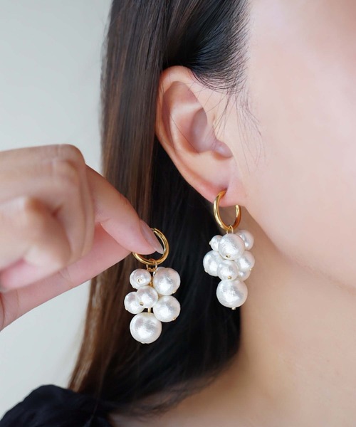CERCA(チェルカ)の「saran jewelry/ビック コットンパール フープイヤリング(イヤリング・レディース・ゴールド/シルバー・FREE)」の1枚目の写真