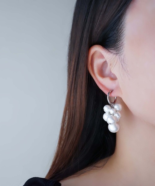 CERCA(チェルカ)の「saran jewelry/ビック コットンパール フープイヤリング(イヤリング・レディース・ゴールド/シルバー・FREE)」の17枚目の写真