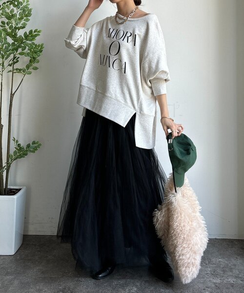 DouDou(ドゥドゥ)の「【WEB限定】サイドスリットロゴスウェット(Tシャツ/カットソー・レディース・ライトベージュ/グレー/チャコールグレー・FREE)」の17枚目の写真