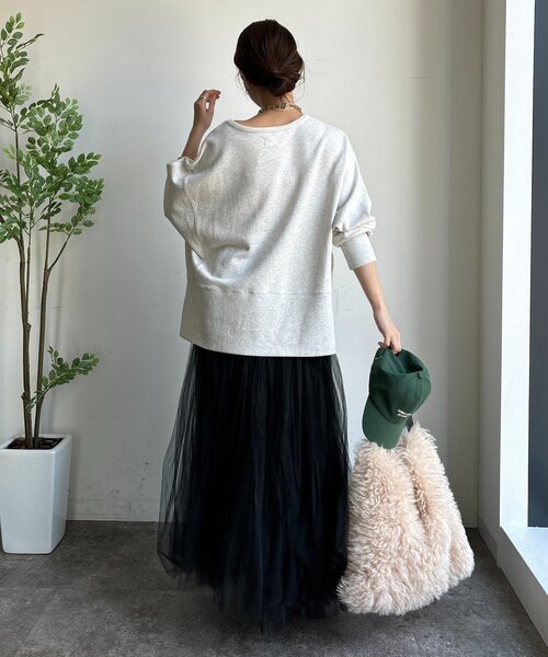 DouDou(ドゥドゥ)の「【WEB限定】サイドスリットロゴスウェット(Tシャツ/カットソー・レディース・ライトベージュ/グレー/チャコールグレー・FREE)」の19枚目の写真
