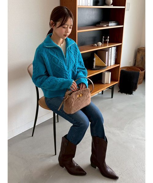 Mila Owen(ミラオーウェン)の「ベロアヘンリーネックリブニット(ニット/セーター・レディース・ホワイト/レッド/ブラウン/グレー・0/1)」の6枚目の写真