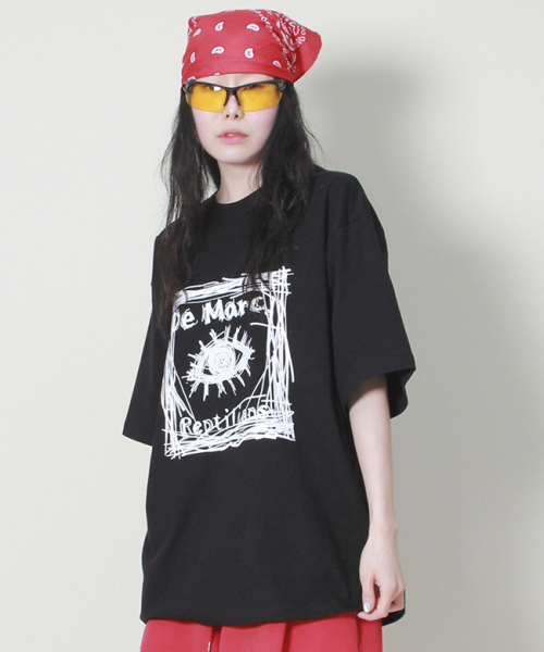 DEMARC(ドゥマーク)の「オーバーサイズスクエアプリント半袖Tシャツブラック(Tシャツ/カットソー・レディース・その他・LARGE/MEDIUM)」の5枚目の写真