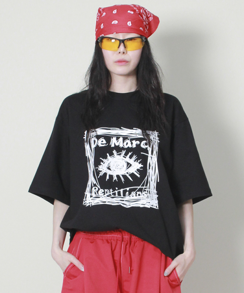 DEMARC(ドゥマーク)の「オーバーサイズスクエアプリント半袖Tシャツブラック(Tシャツ/カットソー・レディース・その他・LARGE/MEDIUM)」の9枚目の写真