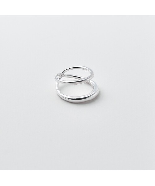 ANOTHERLAYER(アナザーレイヤー)の「Ava Ring (Silver925)(リング・レディース・シルバー・18号/16号/14号/11号/9号)」の1枚目の写真
